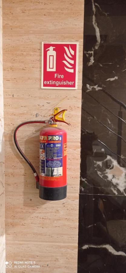 Hotel Ravi Residency Jalandhar Exteriör bild